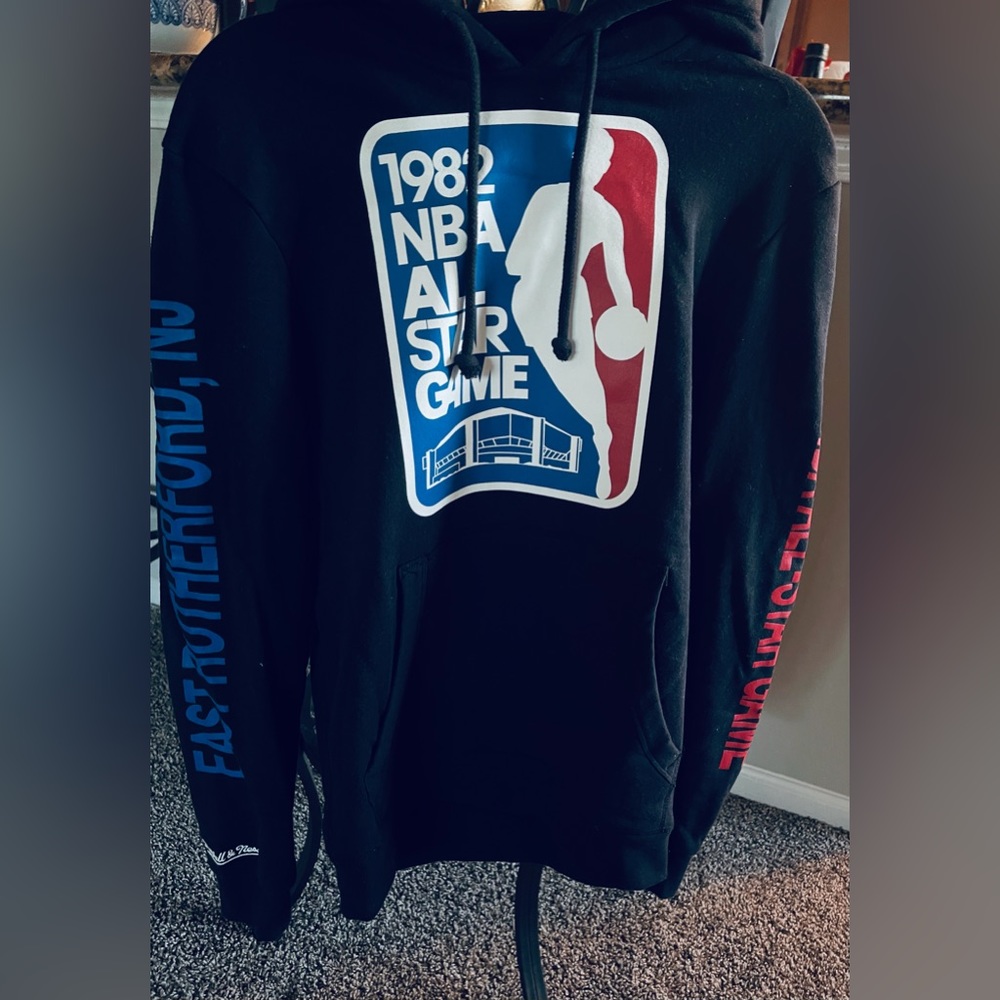 Nike , NBA Hooded Sweatshirt,  Size M,  like new